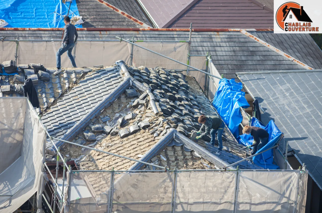 Réparation de fuite à Seyssel : solins, noues, rives et entourages de cheminées